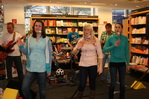 gal/2010/2010 Saitentwist Mayersche 13.11. Tierisches/_thb_2010 Saitentwist Mayersche 13.11. 015.jpg